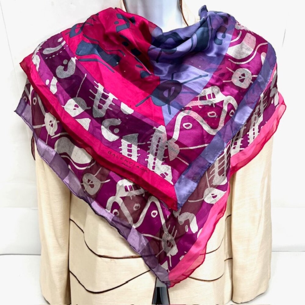 Vgt  BALENCIAGA Paris "PINK PURPLE FLORAL" 100% Silk Chiffon Satin Scarf  33"(44 - Picture 4 of 12